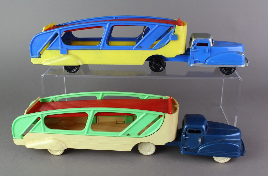 Pair of Renwal Car Carriers: Pair of Renwal Car Carriers