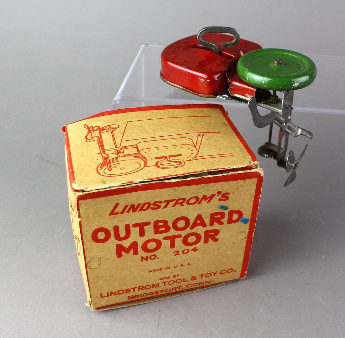 Lindstrom Outboard Boat Motor in Box (1 of 3)