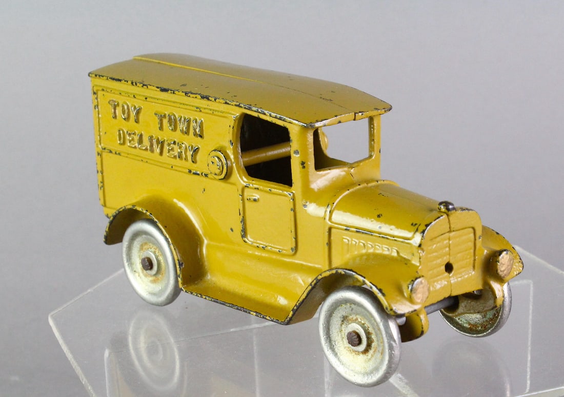 Kilgore Toy Town Delivery Truck (1 of 5)