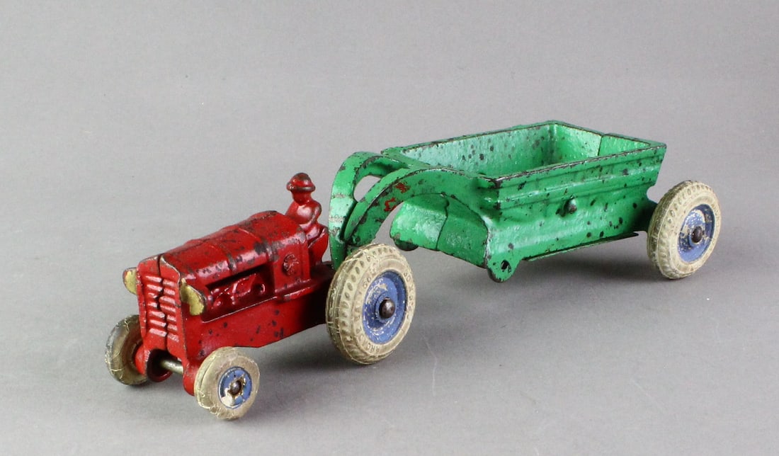 Arcade Cast Iron Tractor & Wagon (1 of 3)
