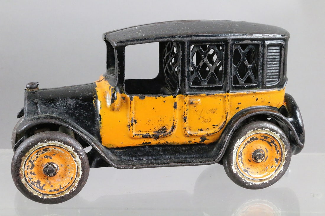 Arcade Taxi Bank Cast Iron: Arcade Taxi Bank Cast Iron, 8\"