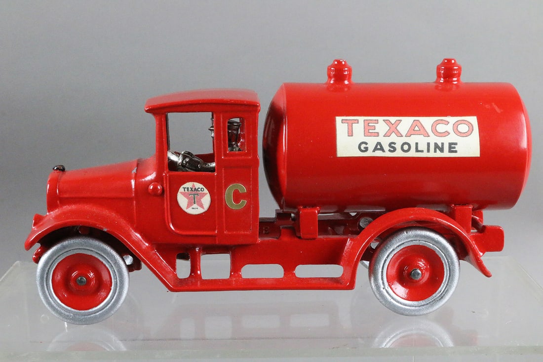 Arcade Red Baby Fantasy Tank Truck Cast Iron (1 of 3)