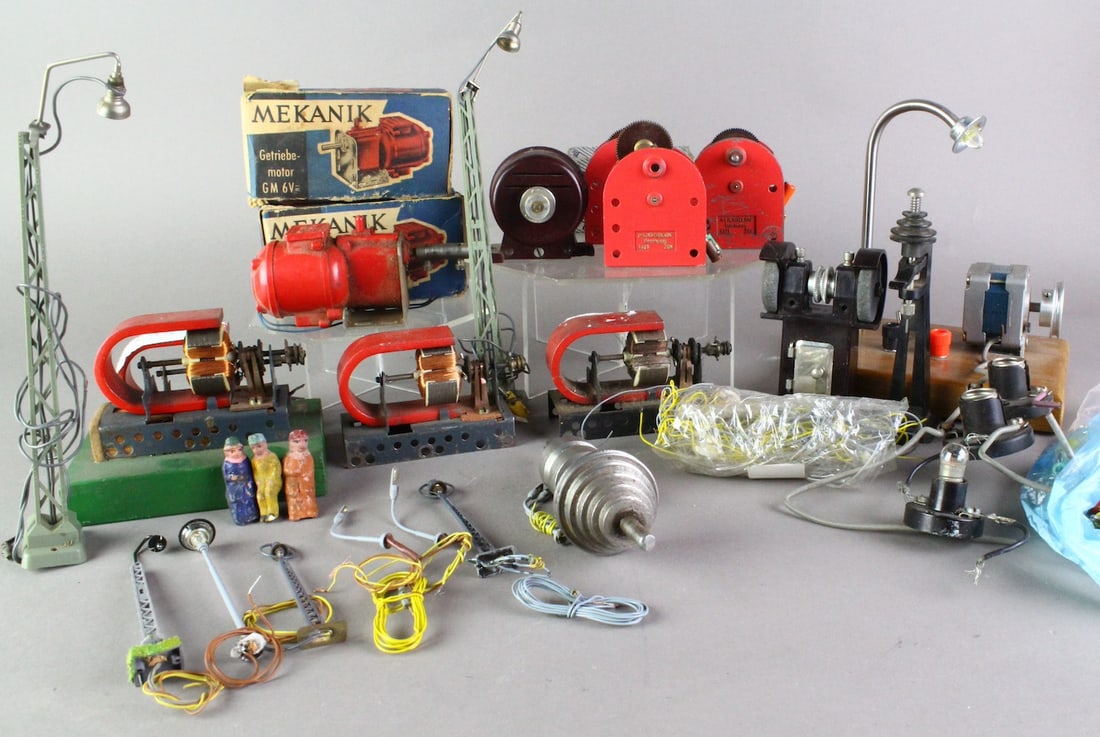 Marklin Engines, Lights, Mekanik & Magnet Motors (1 of 3)