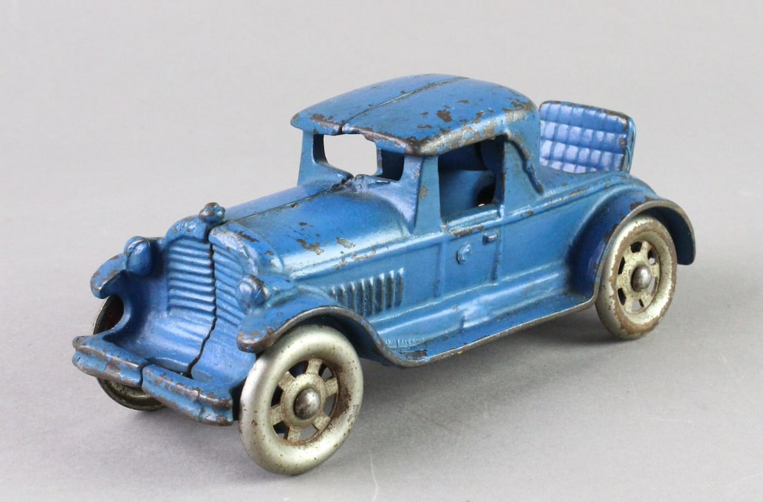 Williams Cast Iron Rumble Seat Ford Roadster (1 of 4)