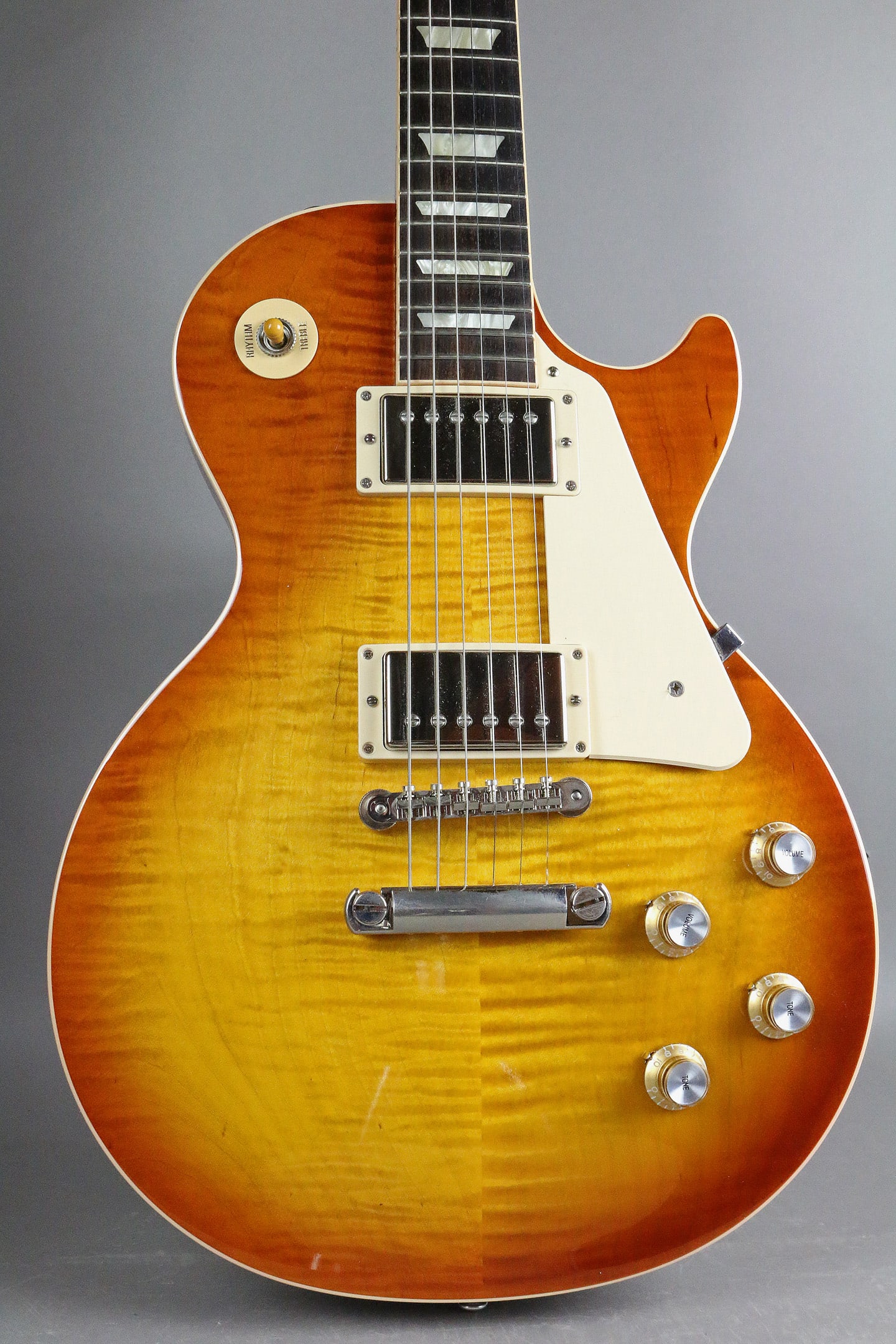 Gibson Les Paul  Standard Unburst Flame Top w Case (1 of 9)