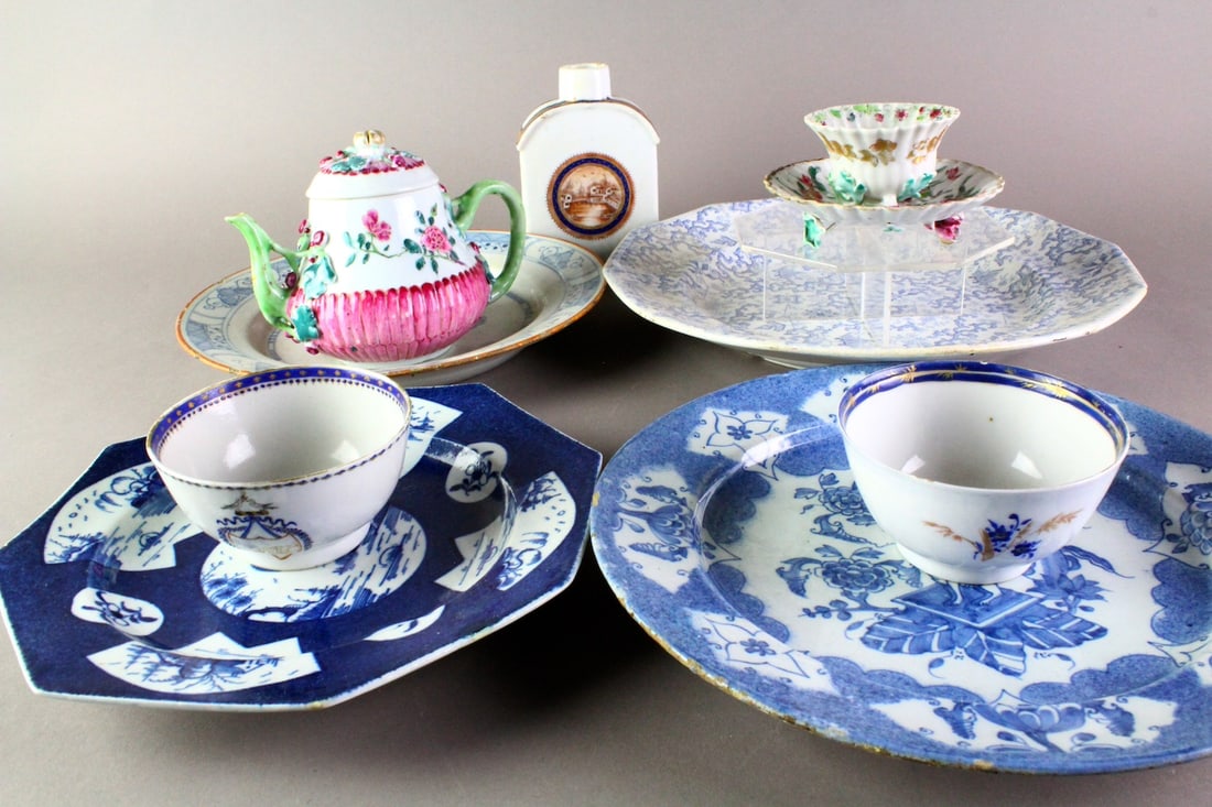 Chinese Export Porcelain & Teapot (1 of 5)