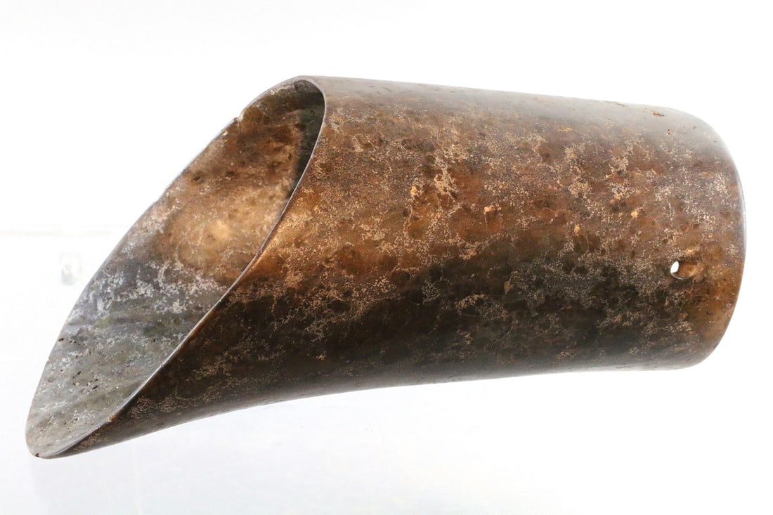 Jade Hongshan Cylinder Tub 2500 BCE: Jade Hongshan Cylinder Tub 2500 BCE