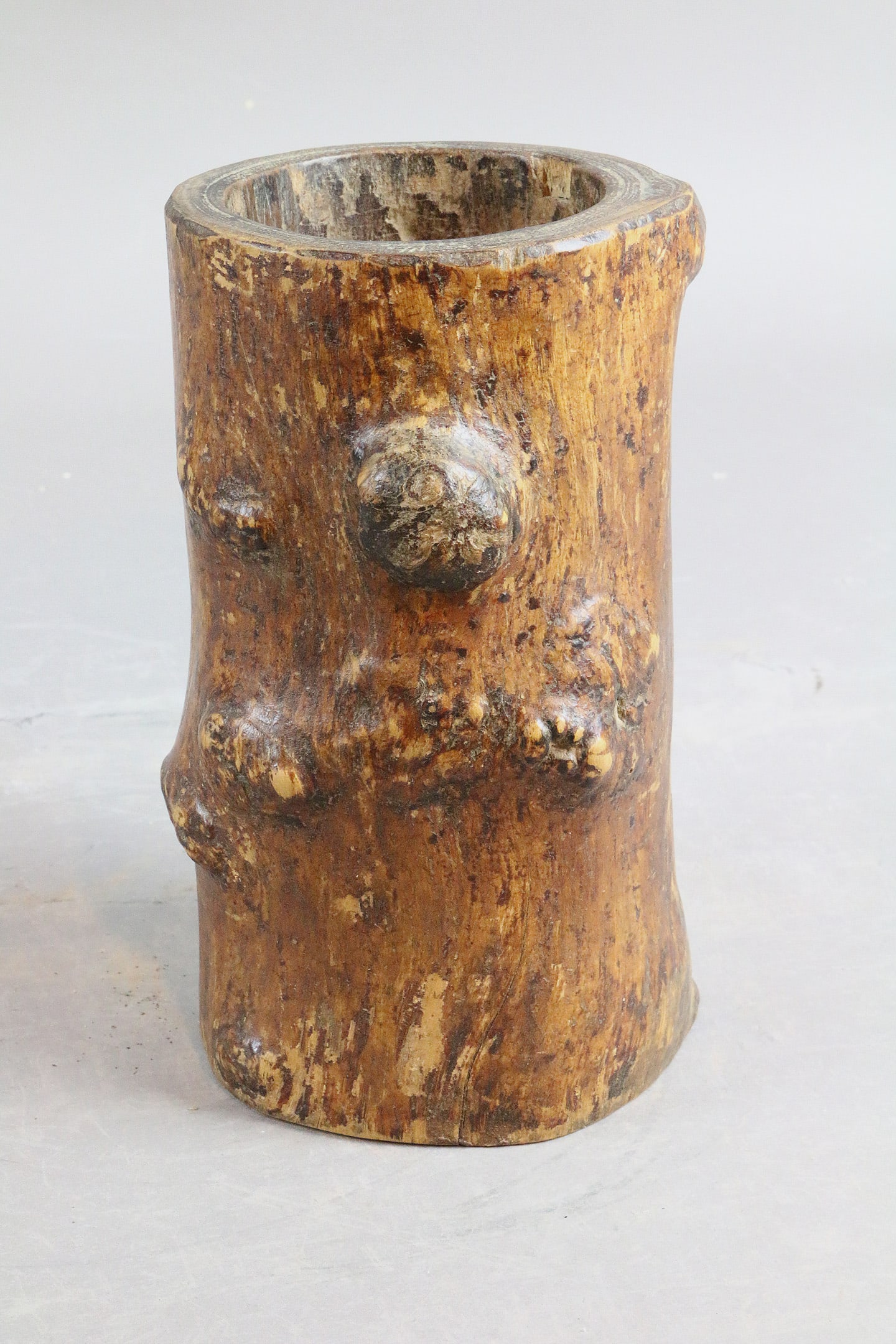 Chinese Wooden Brush Pot 19th Century: Chinese Wooden Brush Pot 19th Century 7inches