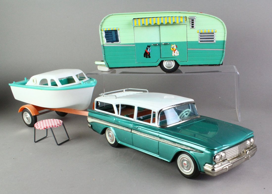 Vacationer Bandai Japan Tin Rambler, Caravan, Boat & Box Set (1 of 6)