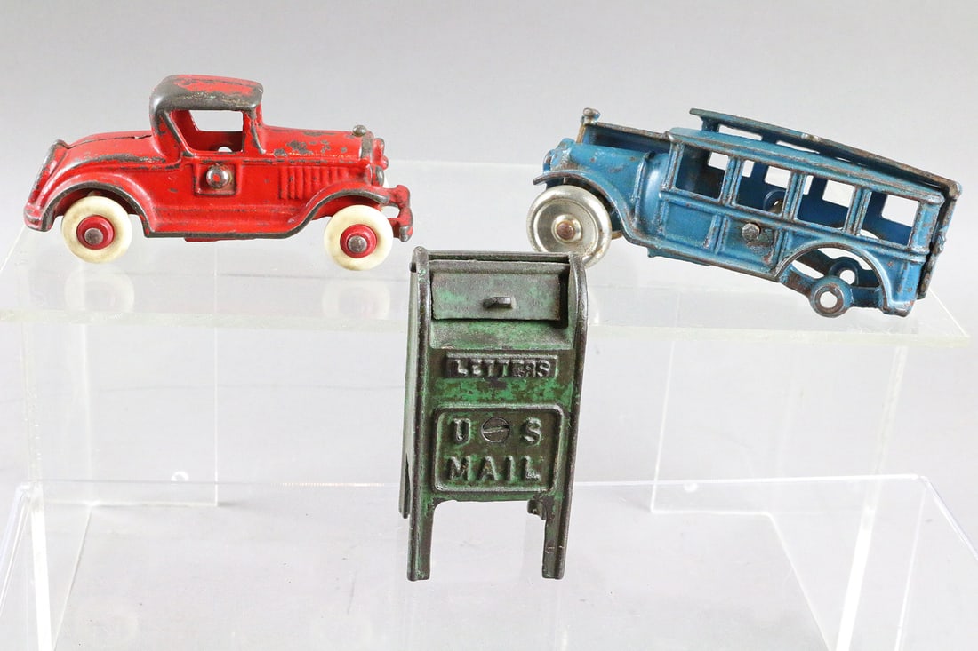 Cast Iron Car Lot For Repair & Arcade Mailbox Bank: Cast Iron Car Lot For Repair & Arcade Mailbox Bank