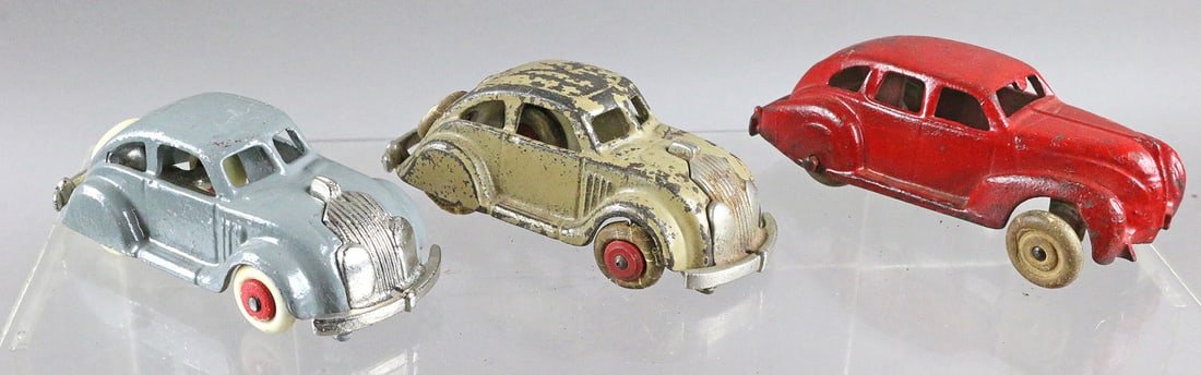 Hubley Airflow & Cast Iron Sedan Lot: Hubley Airflow Cast Iron and Sedan Lot 5 inches