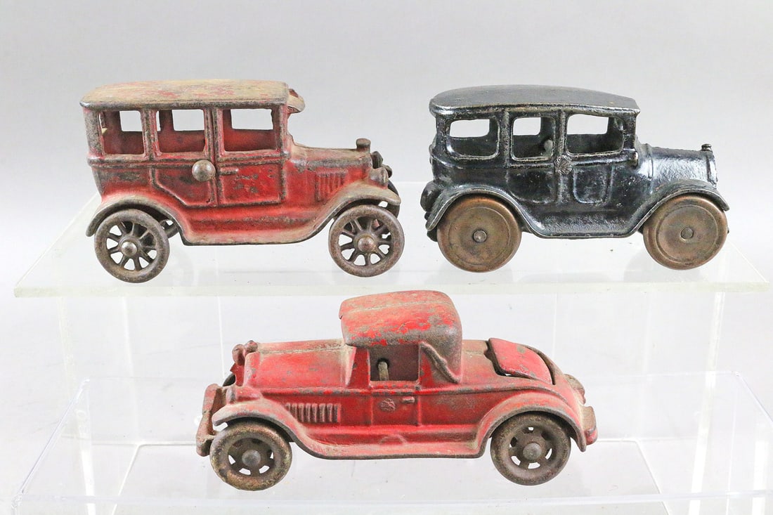 Hubley AC Williams Cast Iron Car Lot: Hubley AC Williams Cast Iron Car Lot 5,6 inches