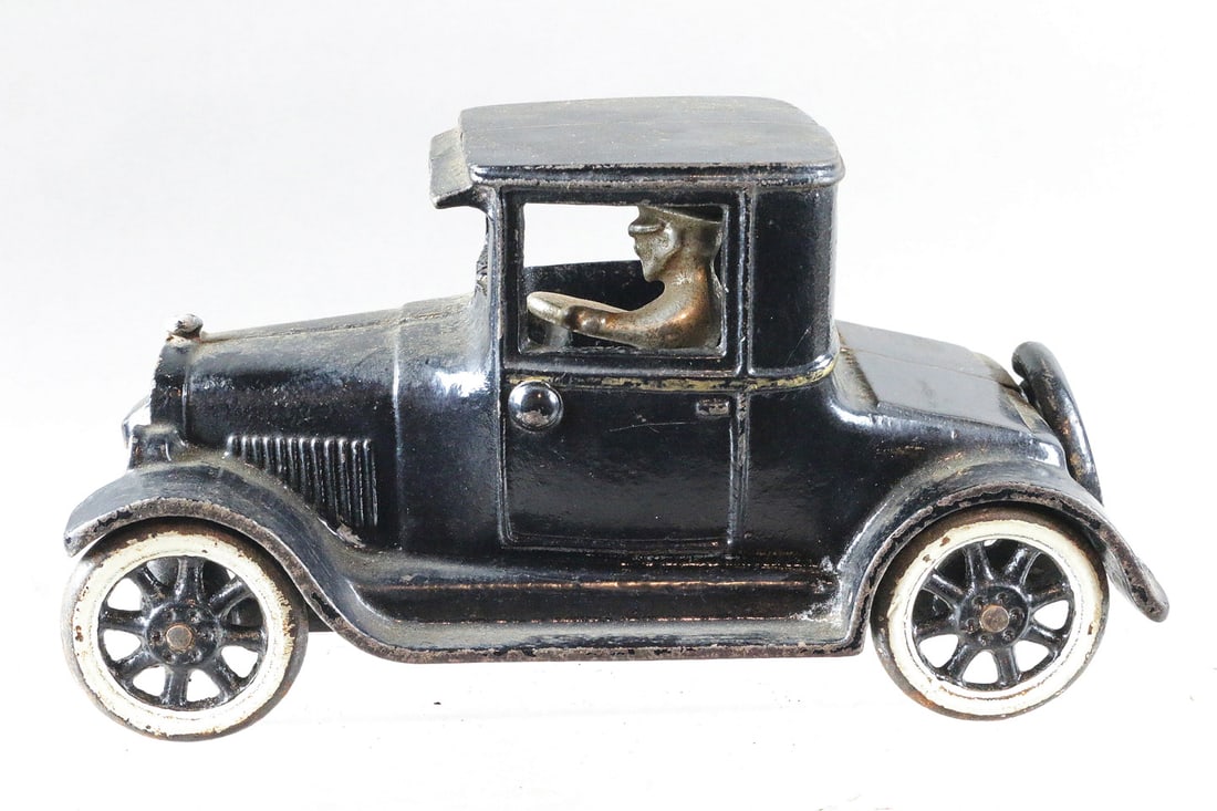 Arcade Model A & Driver Cast Iron: Arcade Model A & Driver Cast Iron 7 inches