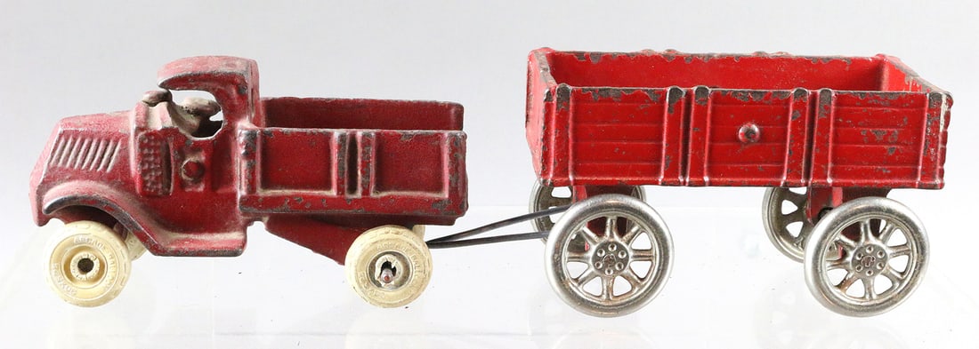 Arcade Dump Truck and Wagon Cast Iron: Arcade Dump Truck and Wagon Cast Iron 5 inches