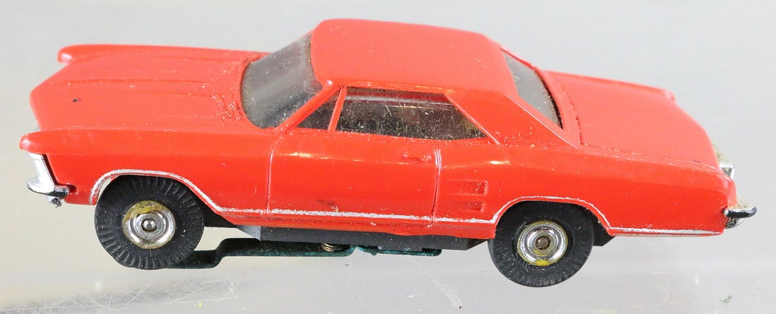 Aurora T Jet Slot Car Buick Riviera: Aurora T Jet Slot Car Buick Riviera