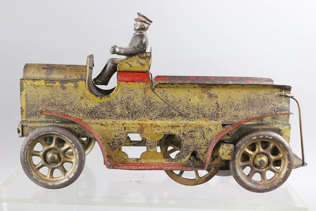 Dayton Hillclimber Firetruck w Driver: Dayton Hillclimber Firetruck w Driver, 12 inches