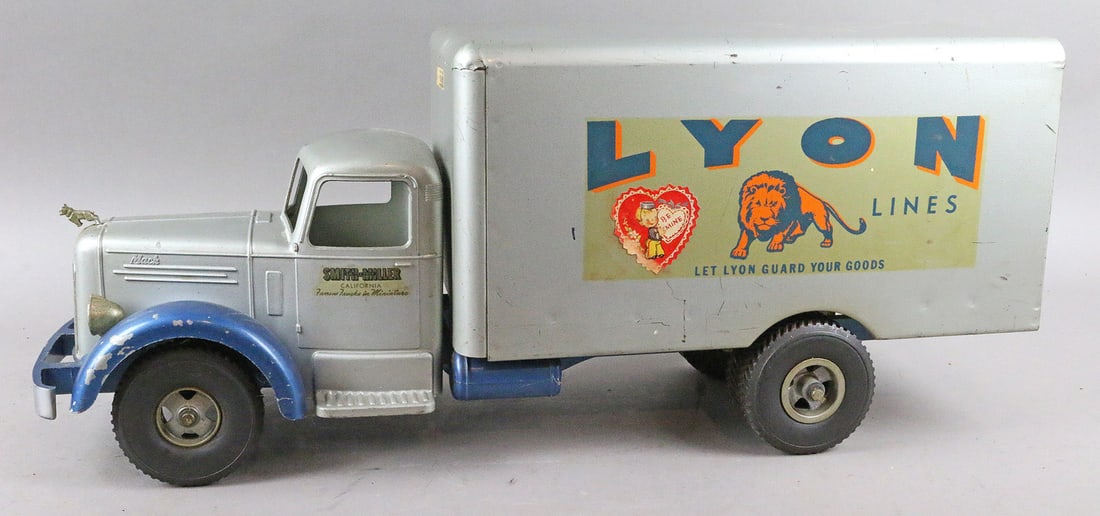 Smith Miller Lyon Moving Truck: Smith Miller Lyon Moving Truck, 20 inches