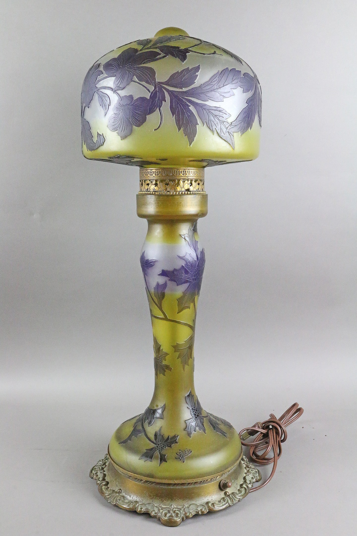Weis German Cameo Glass Galle' Lamp 1930s: Weis German Cameo Glass Lamp 1930s, Galle' style, 24 inches