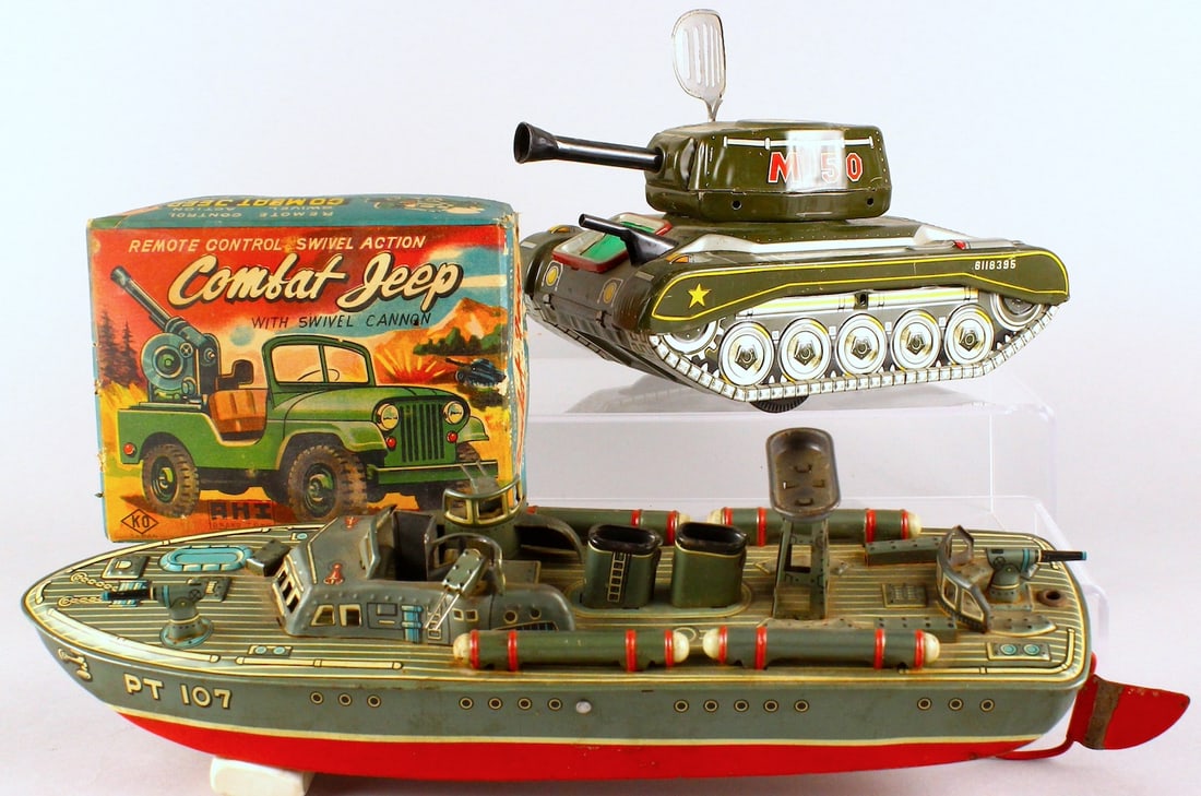 Japan Tin Army Toys, with Jeep in Box (1 of 4)