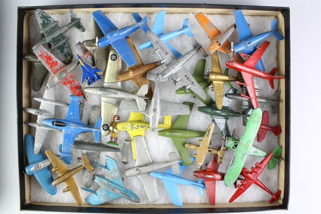 Tootsietoy & Diecast Airplanes (1 of 3)