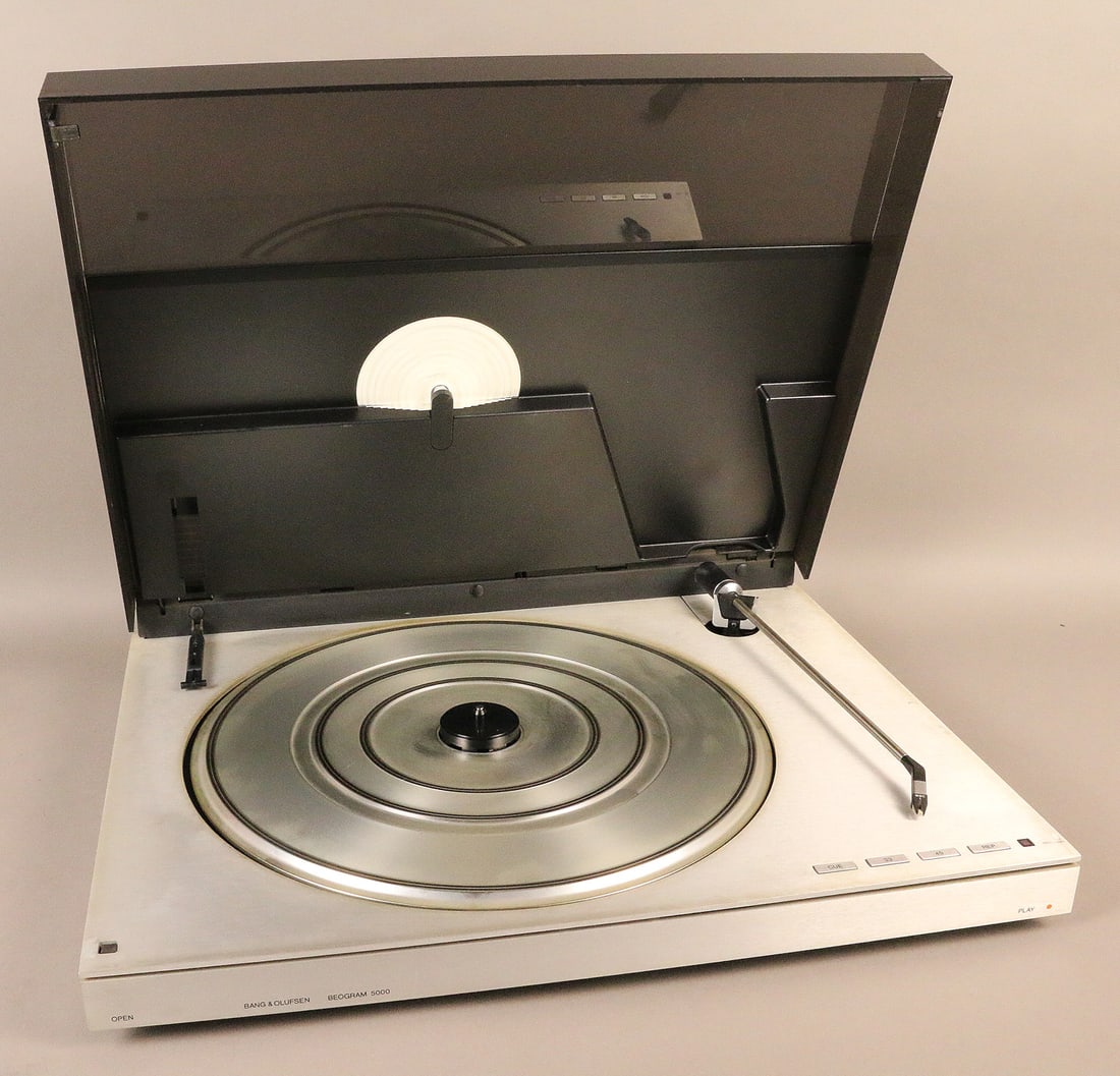 Bang And Olufson Beogram 5000 Turntable (1 of 5)
