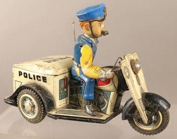 Modern Toys Motorcycle Cop Trike Batt Op Japan