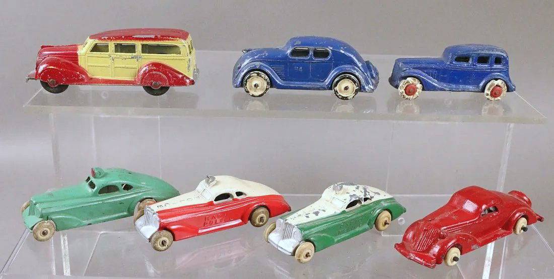 Tootsietoy Slush Car Lot (1 of 2)