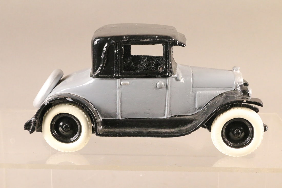 Arcade Chevy Coupe Cast Iron Restored (1 of 2)