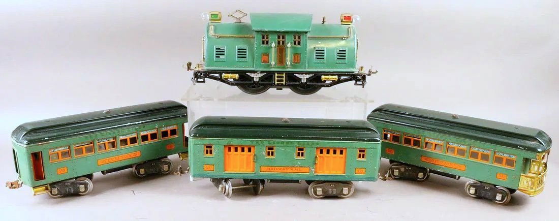 Lionel 10E Standard Gauge Set w/ Cars (1 of 3)