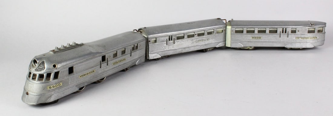 American Flyer Burlington Zephyr Loco & Cars (1 of 6)
