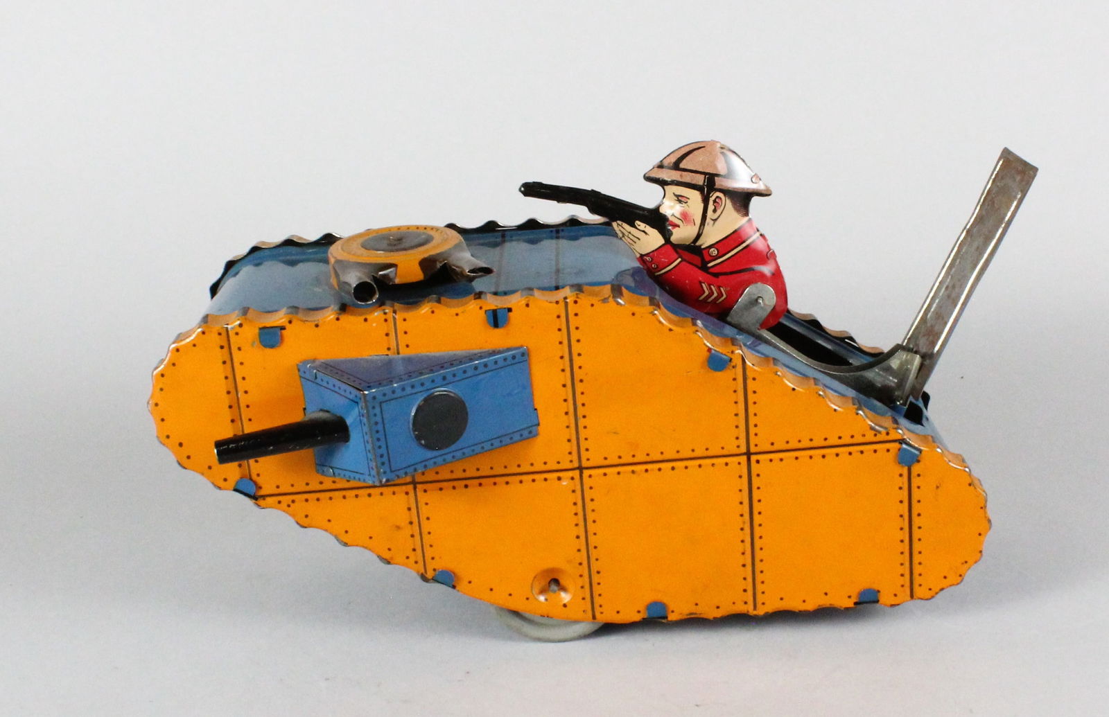 Early Marx WW1 Doughboy Tank (1 of 6)