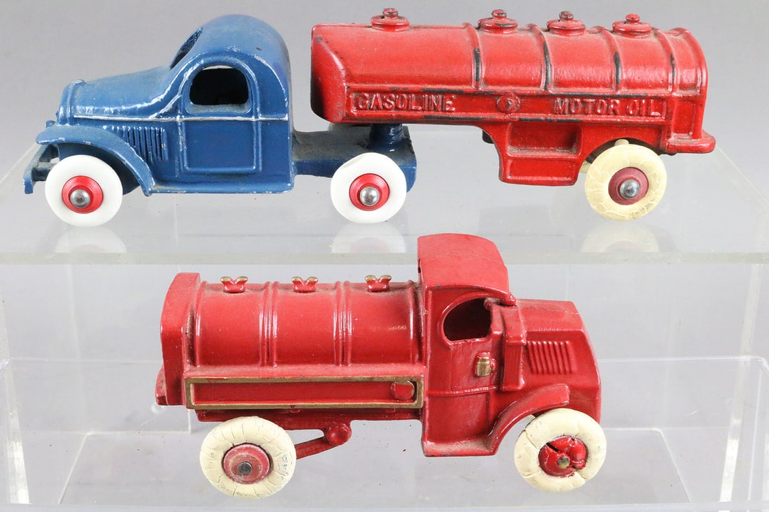 Hubley Mack Tanker and AC Williams Motor Oil tanker (1 of 2)