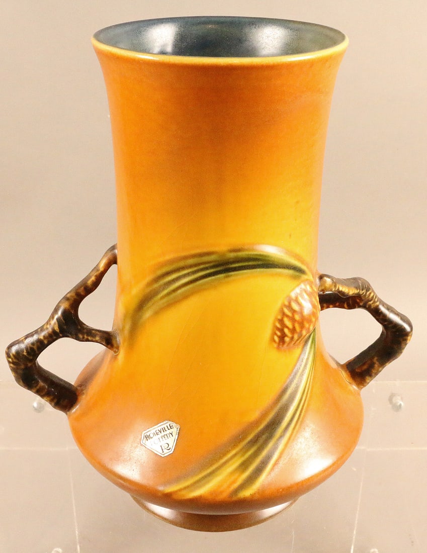 Roseville Pinecone Vase (1 of 3)