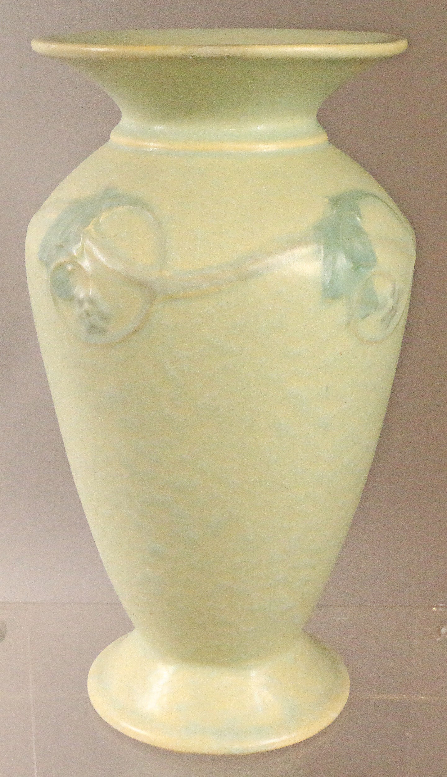 Roseville Cremona Vase (1 of 3)