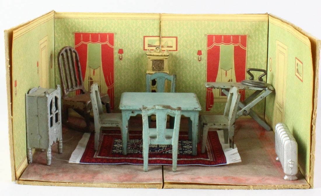 Arcade Dining Room Setting & Furniture Auction