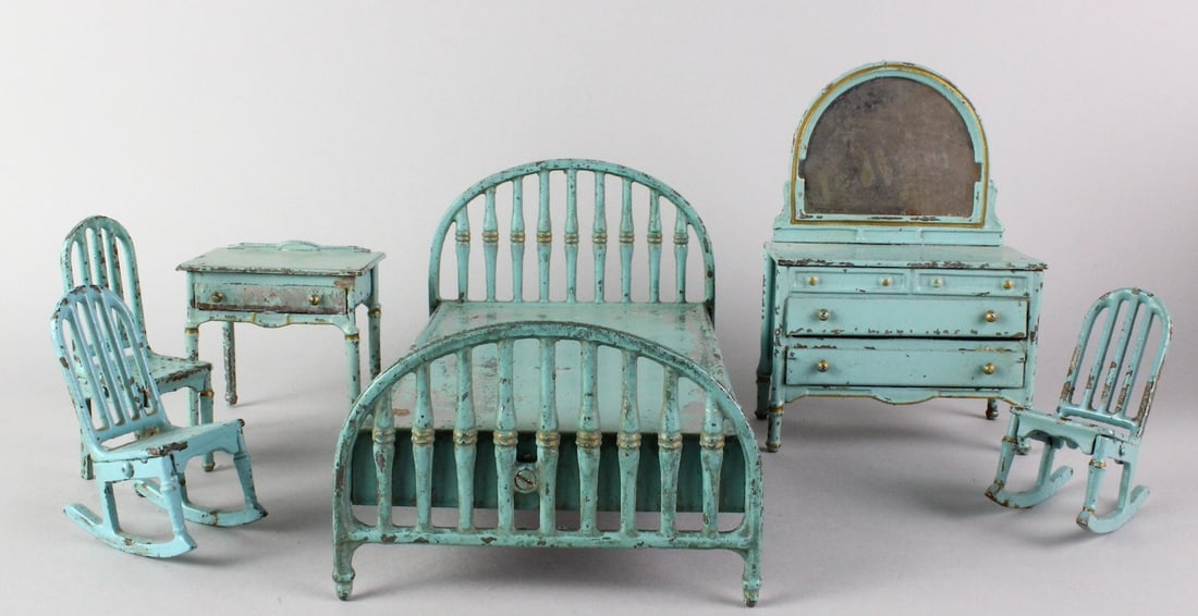 Arcade Cast Iron Large Bedroom Set (1 of 3)