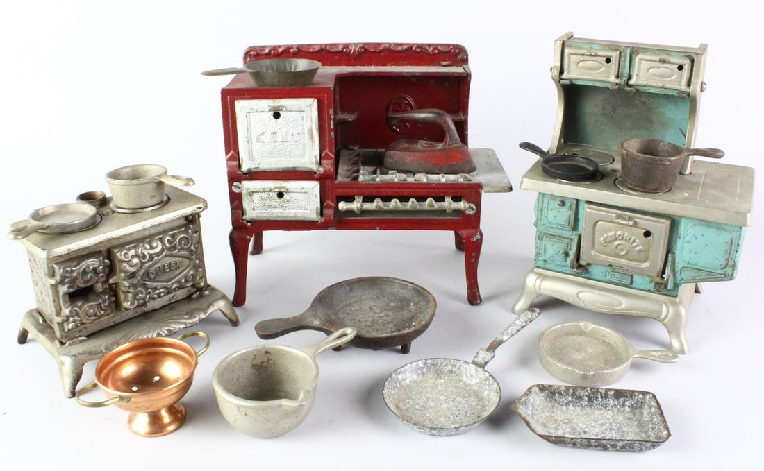 Kenton Large Stoves & Salesman Sample Stove (1 of 3)