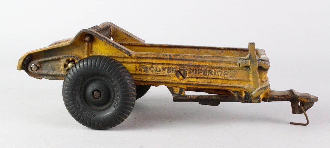 Arcade Cast Iron Oliver Superior Spreader (1 of 3)
