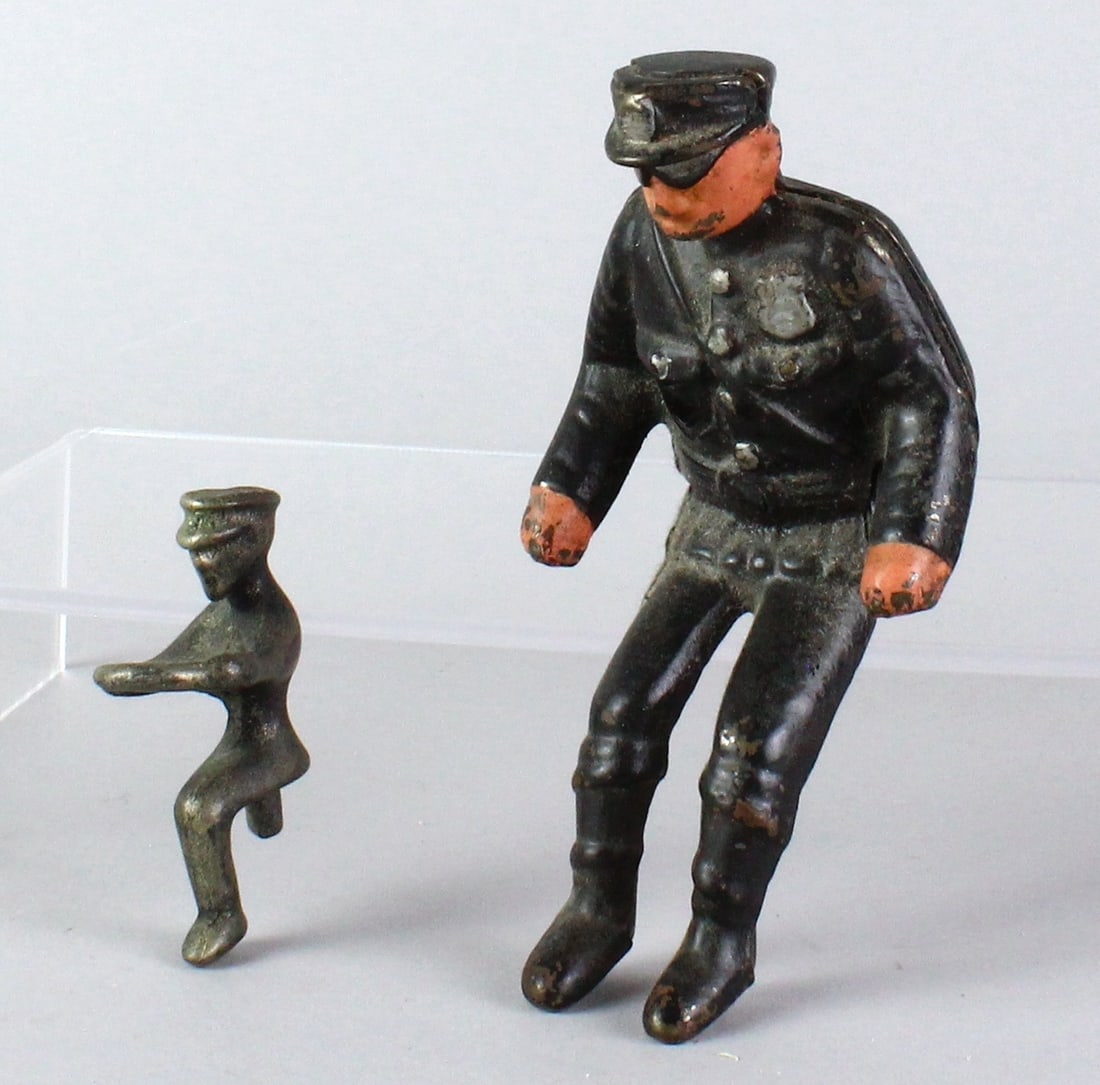 Hubley Motorcycle Rider & Arcade Driver (1 of 1)