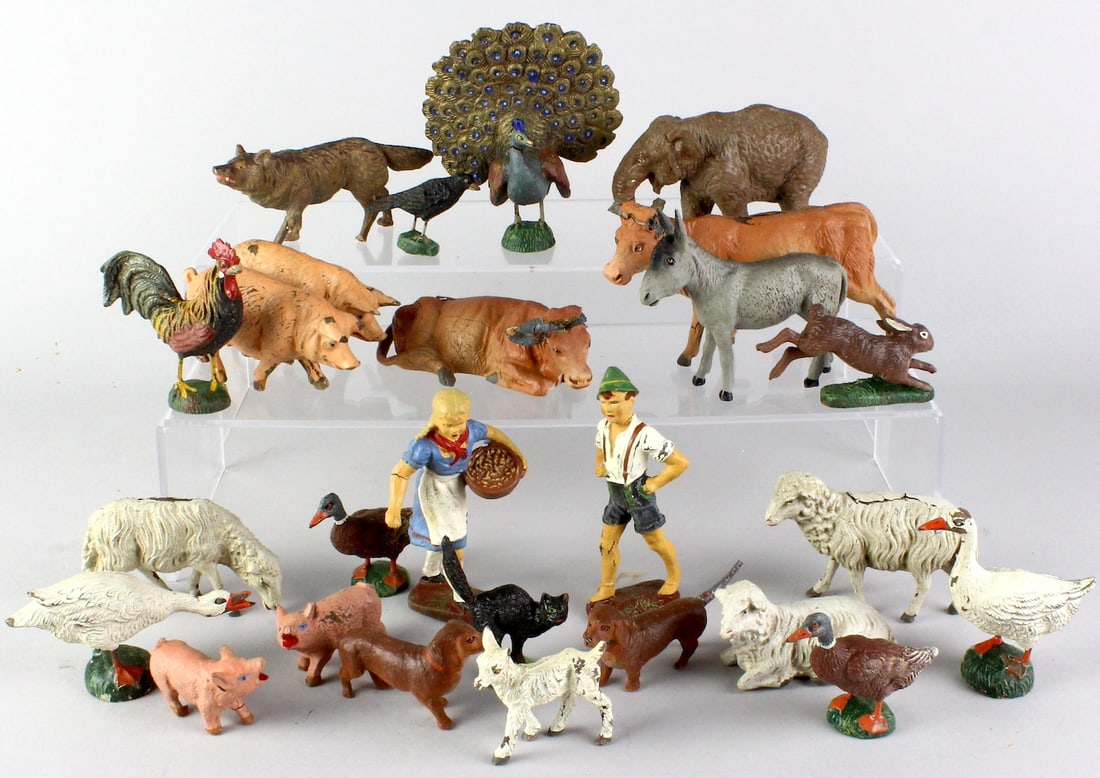 Elastolin German Farm Figures & Wolf & Peacock (1 of 4)