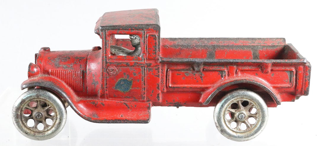Arcade Cast Iron Pickup Truck (1 of 3)