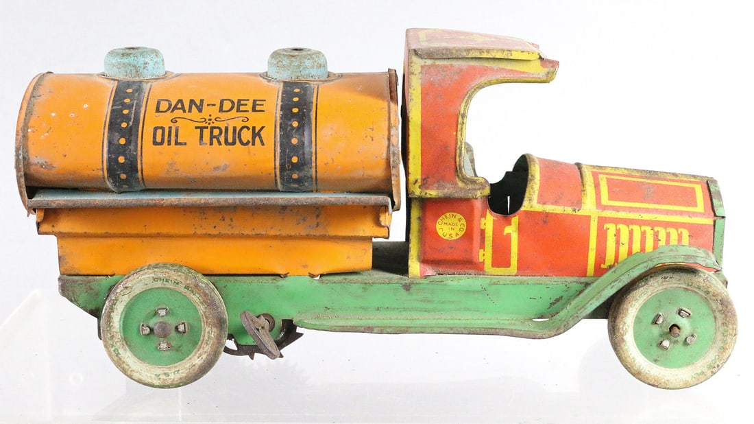 J Chein Dan-Dee Oil Truck Tin Litho: J Chein Dan-Dee Oil Truck Tin Litho, 9 inches