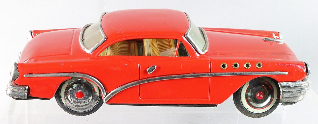 Buick Japan Tin Litho Friction Car 1960s (1 of 4)