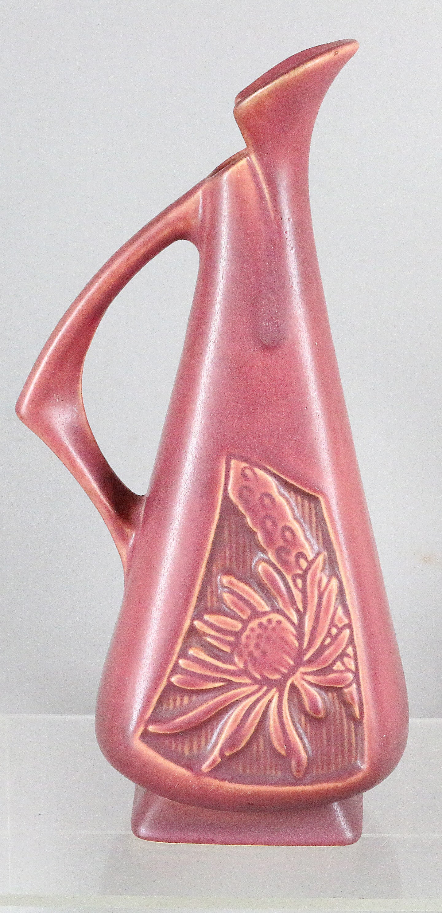 Roseville Silhouette Ewer (1 of 3)