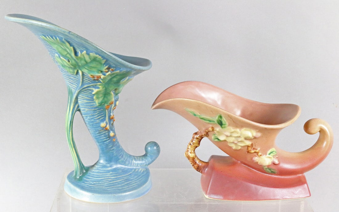 Roseville Vase Lot: Roseville Vase Lot Apple Blossom, 323-8 Bushberry 154- 8