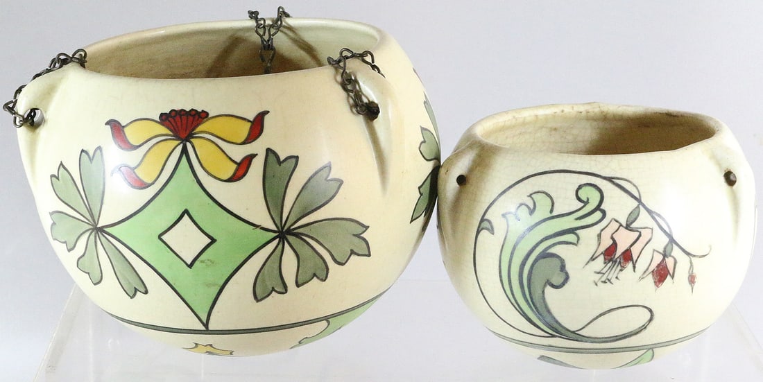 Roseville Persian Creamware Hanging Basket Lot: Roseville Persian Creamware Hanging Basket Lot 6x7, 4x5 original chains