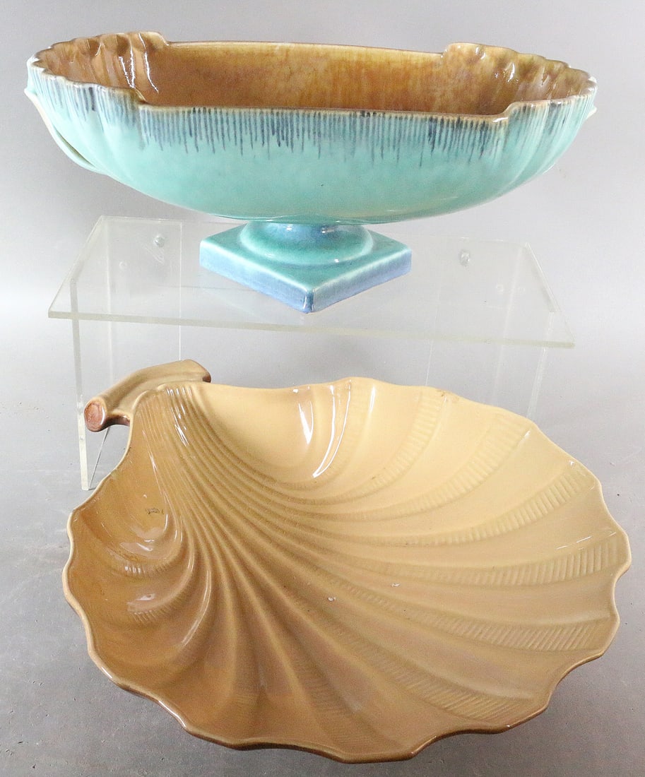 Roseville Lot: Roseville Lot 2 bowls 12, 14 inches