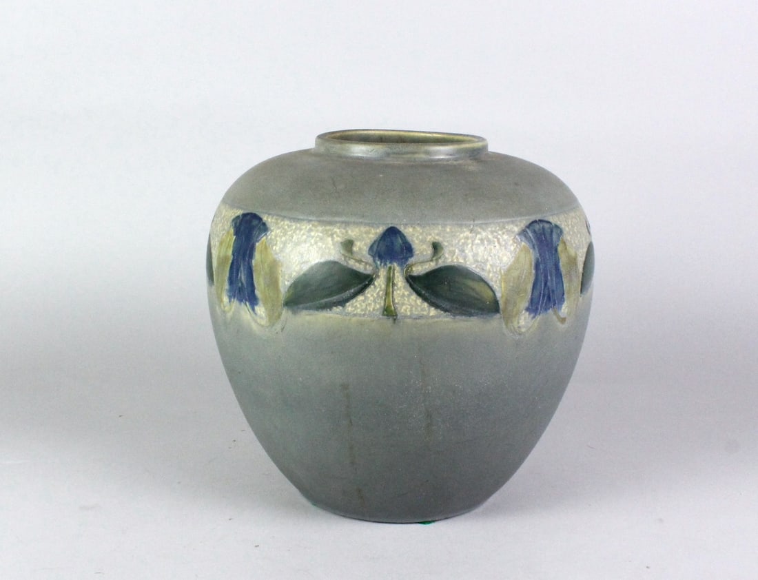 Roseville Art Pottery Victorian Vase Arts & Crafts (1 of 4)