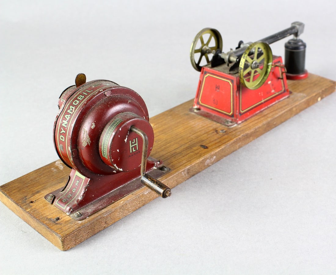 Hess German Tin Dynamo to Drive Steam Toy & Hammer (1 of 3)