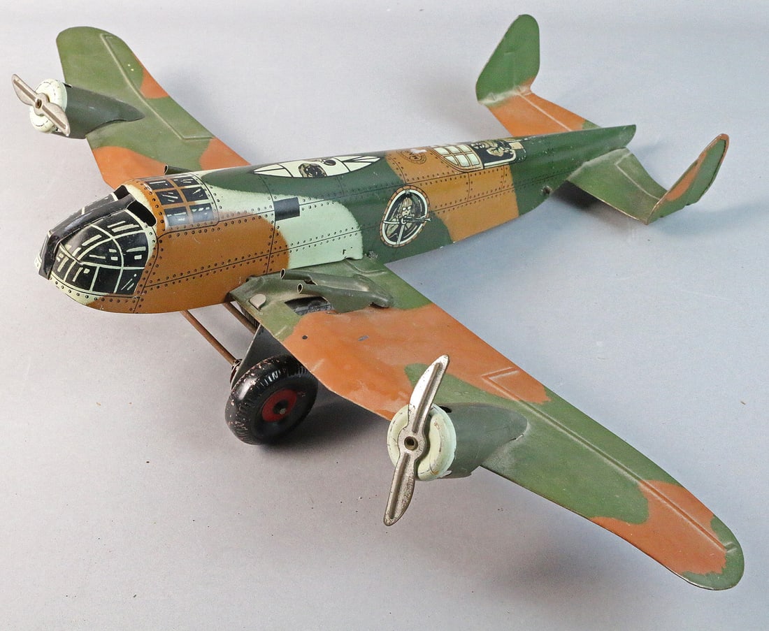 Marx WWII Tin Litho Bomber (1 of 3)